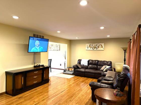 2210 Woodmont Drive W, Canton, MI 48188 photo 4