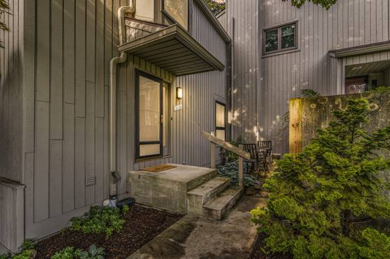 2174 Overlook Court, Ann Arbor, MI 48103 photo 2