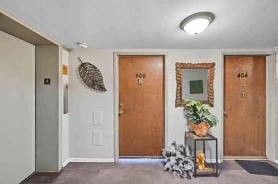 8300 E Jefferson Avenue #406, Detroit, MI 48214 photo 4