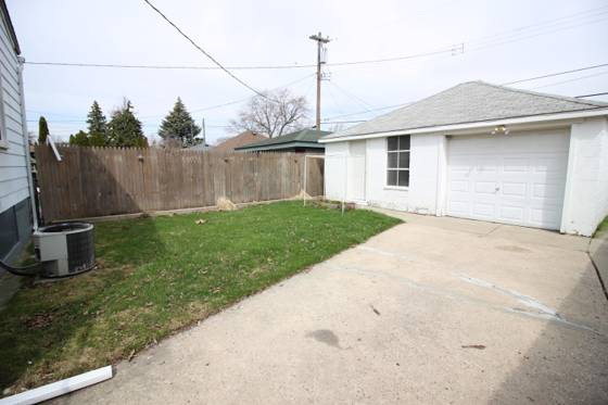 1316 Vinewood Street, Wyandotte, MI 48192 photo 3