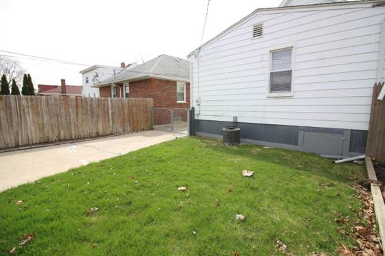 1316 Vinewood Street, Wyandotte, MI 48192 photo 2