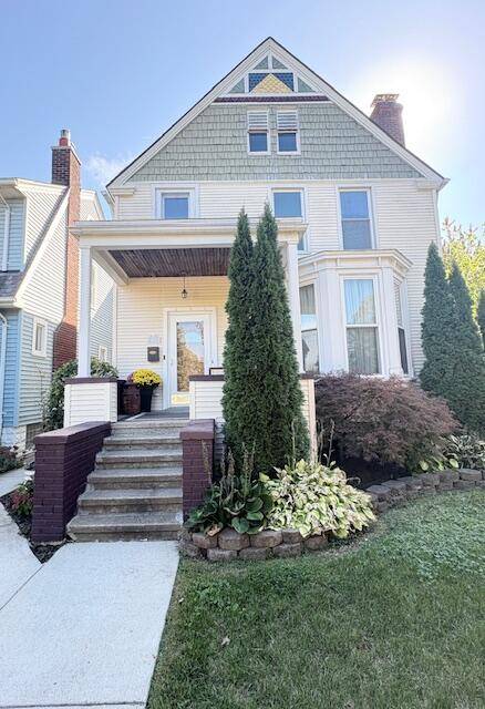 225 SUPERIOR Boulevard, Wyandotte, MI