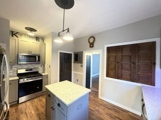 225 SUPERIOR Boulevard, Wyandotte, MI 48192 photo 4