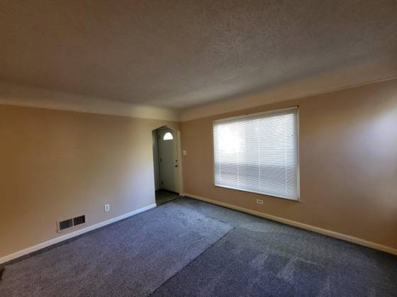 21145 Frazer Avenue, Southfield, MI 48075 photo 2