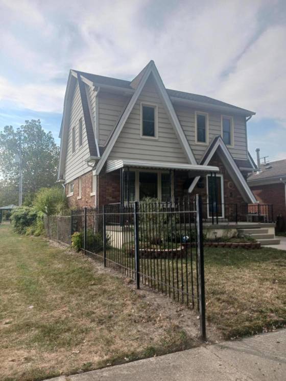 1019 Cloverlawn Boulevard, Lincoln Park, MI 48146 photo 2