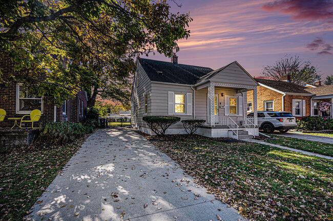 21824 Colony Street, Saint Clair Shores, MI 48080
