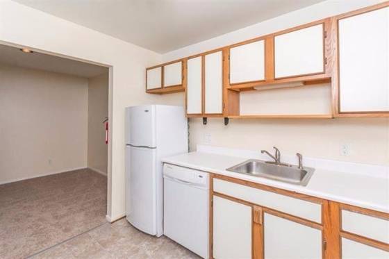 735 Clubhouse Drive, Ypsilanti, MI 48197 photo 2
