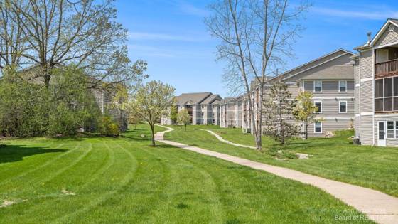 1328 Heatherwood Lane, Ann Arbor, MI 48108 photo 3