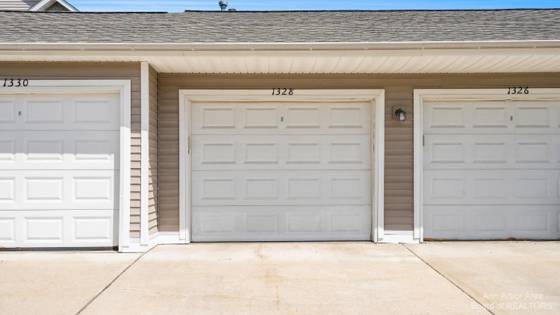 1328 Heatherwood Lane, Ann Arbor, MI 48108 photo 5