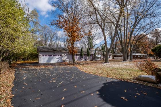 25200 Waycross Road, Southfield, MI 48033 photo 2