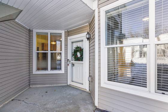631 Pebblestone Lane, Chelsea, MI 48118 photo 2