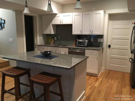 438 Third Street #2, Ann Arbor, MI 48103 photo 3