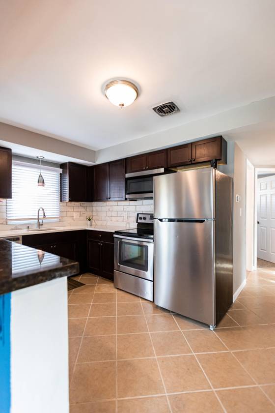 21400 Parklawn Street, Oak Park, MI 48237 photo 2