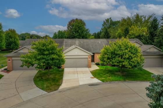 40049 Rolling Green Court, Canton, MI 48188 photo 4