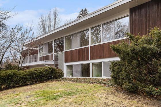 2427 Londonderry Road, Ann Arbor, MI 48104 photo 2