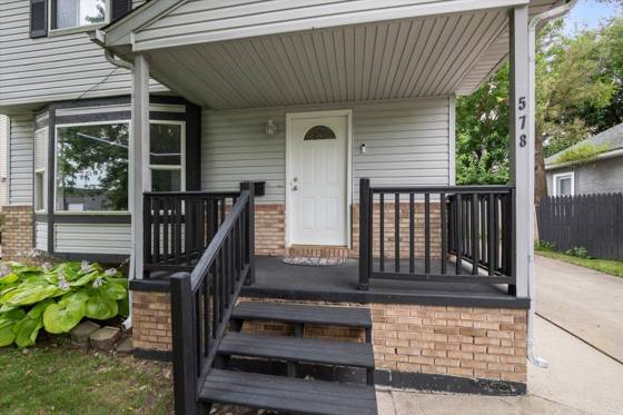 578 E Mahan Avenue, Hazel Park, MI 48030 photo 2