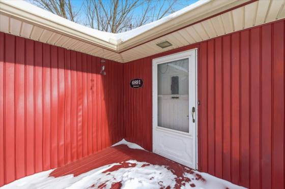 6891 Somerset Drive, Brighton, MI 48116 photo 2