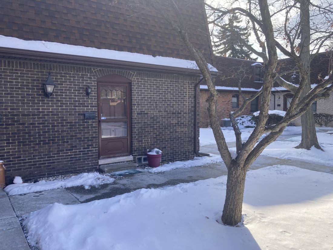 5065 Crooks #49, Royal Oak, MI 48073