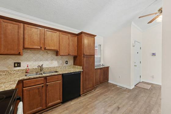 26430 Sanajo Court #20, Chesterfield, MI 48051 photo 2