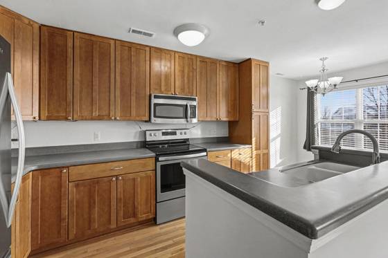 2856 Barclay Way, Ann Arbor, MI 48105 photo 4
