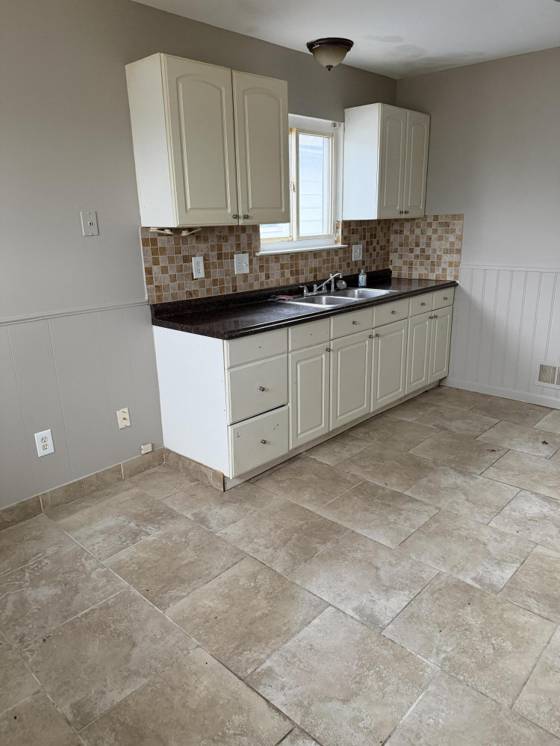 2399 Emmons Avenue, Warren, MI 48091 photo 3