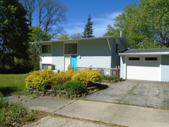 255 Brookside Drive, Ann Arbor, MI 48105 photo 2