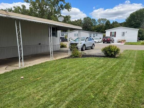210 Sugarbush Lane, Van Buren Twp, MI 48111 photo 3