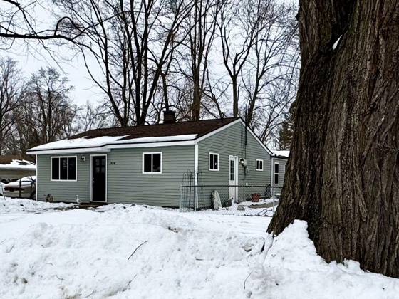 1586 Valley Drive, Highland, MI 48356 photo 2