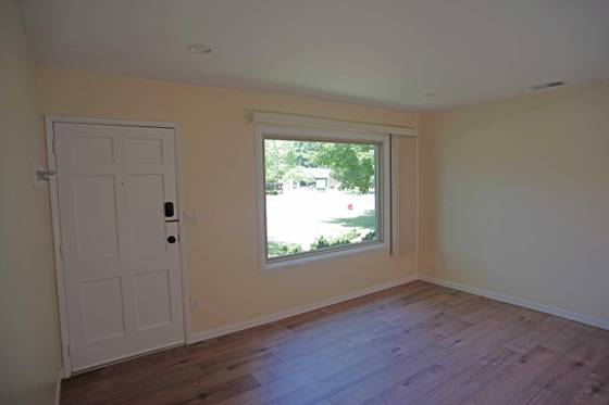 1052 N Maple Road, Ann Arbor, MI 48103 photo 3