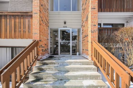 1215 S Maple Road #202, Ann Arbor, MI 48103 photo 2