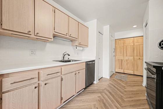 1215 S Maple Road #202, Ann Arbor, MI 48103 photo 5