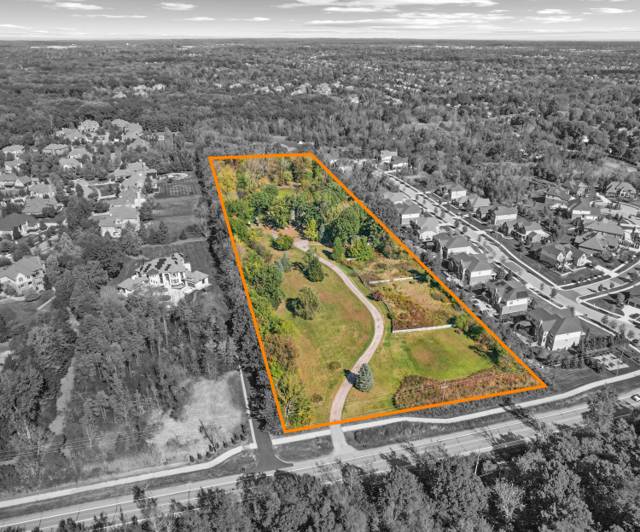 48000 W 8 Mile Road W, Northville