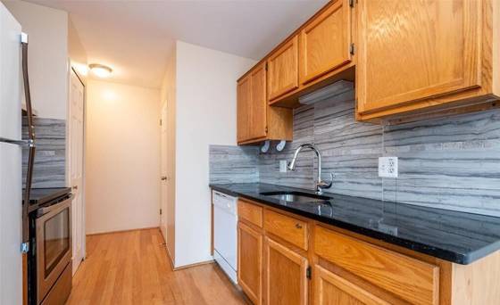 22363 Peachtree, Novi, MI 48375 photo 5