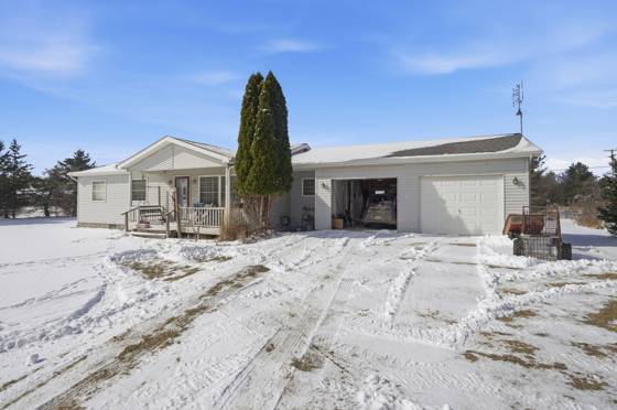 1549 Hayden Road, Attica, MI 48412 photo 2