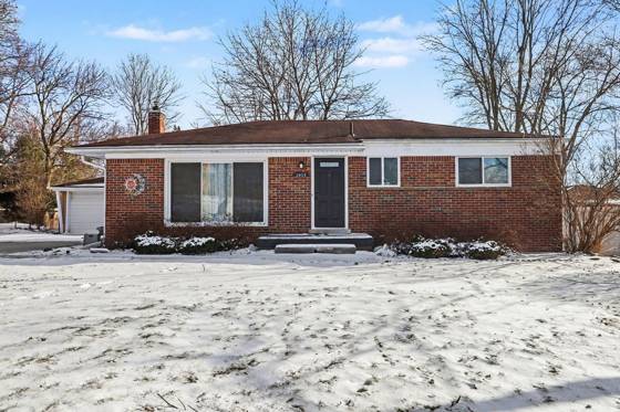 3659 Elira Lane, Waterford, MI 48328 photo 2