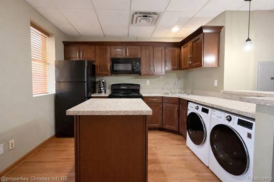 35 N Saginaw Street #2, Pontiac, MI 48342 photo 4