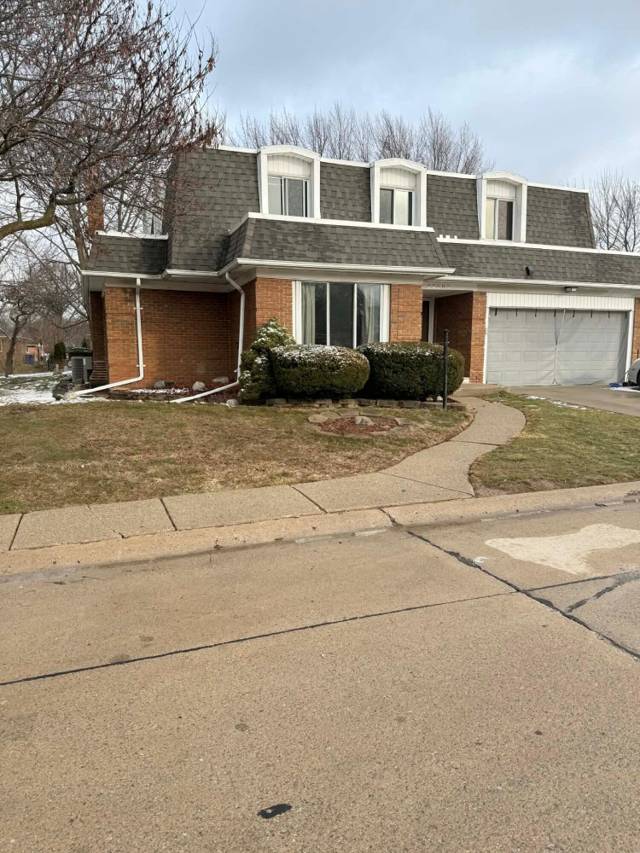 32602 Barclay Square, Warren, MI