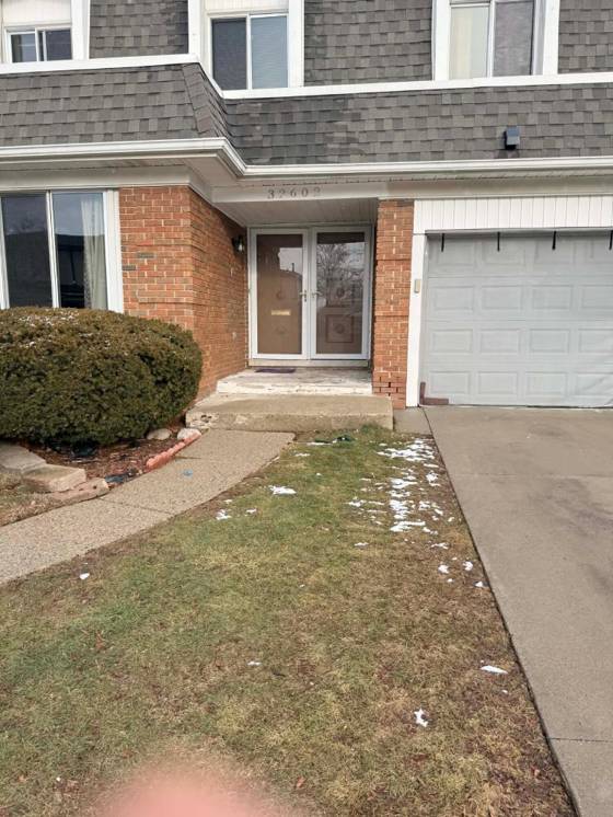 32602 Barclay Square, Warren, MI 48093 photo 3