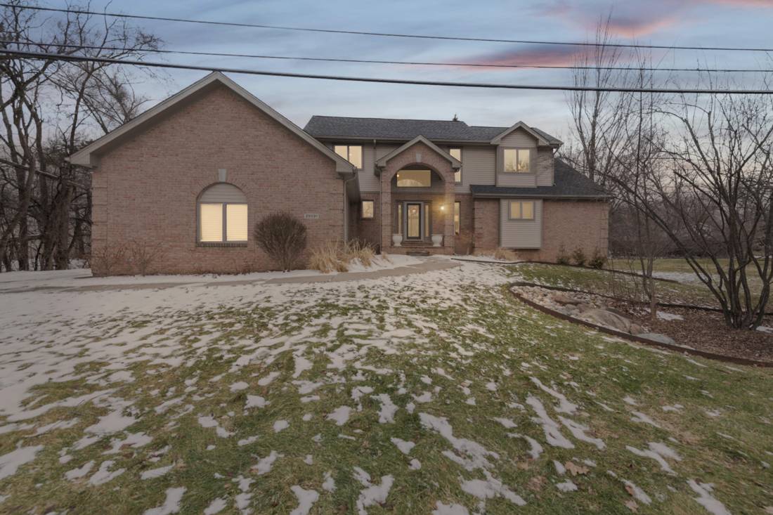 29591 Green acres, Farmington Hills, MI 48334