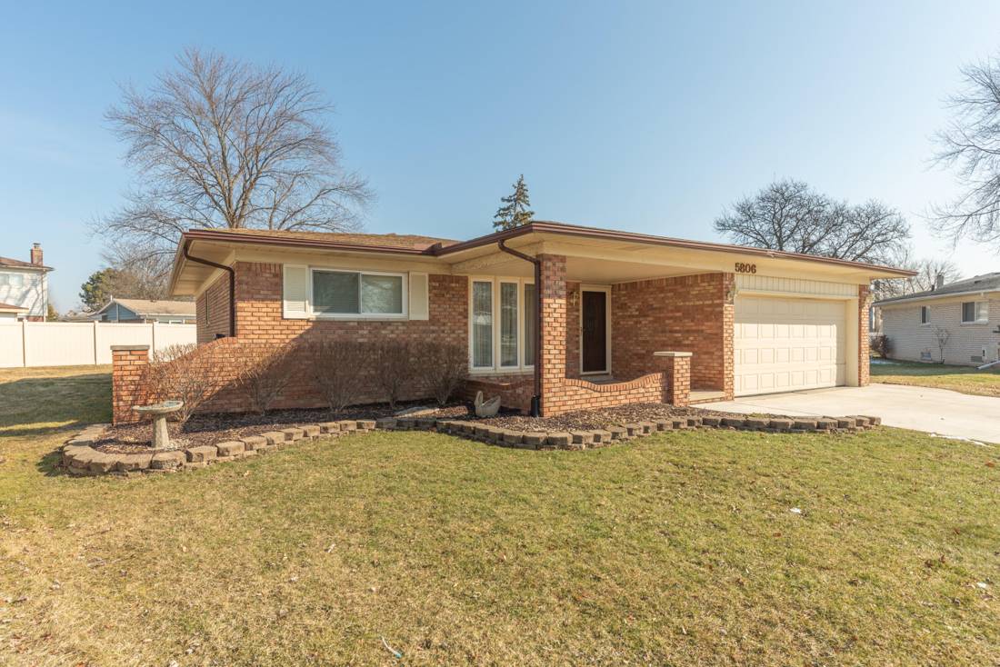 5806 Wedgewood Road, Canton, MI 48187