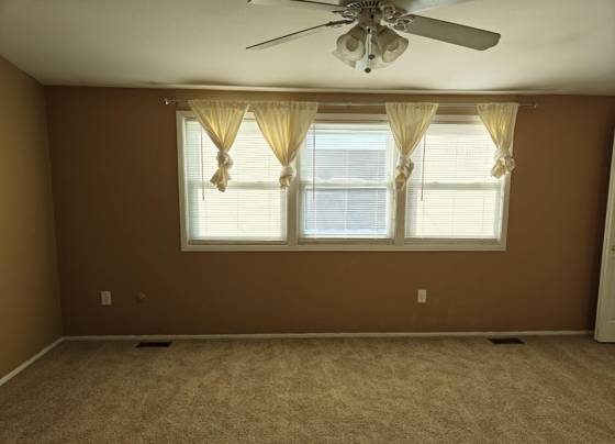 1813 Brentwood, Troy, MI 48098 photo 2