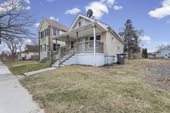 36 E Charlotte Avenue, Ecorse, MI 48229 photo 2