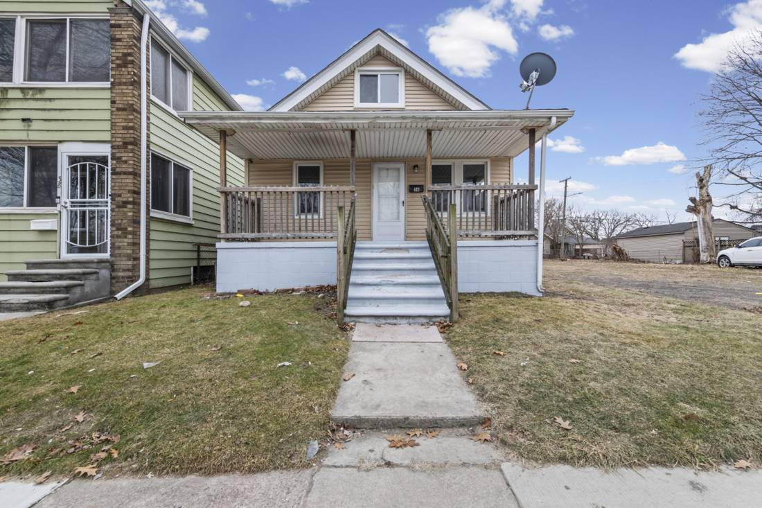 36 E Charlotte Avenue, Ecorse, MI 48229