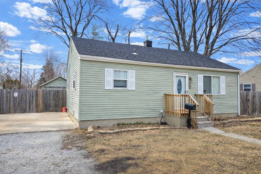 1909 Minnie Street, Port Huron, MI 48060
