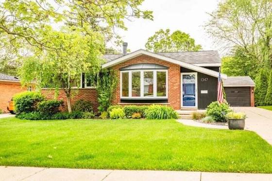 1347 Arella Boulevard, Ann Arbor, MI 48103 photo 2
