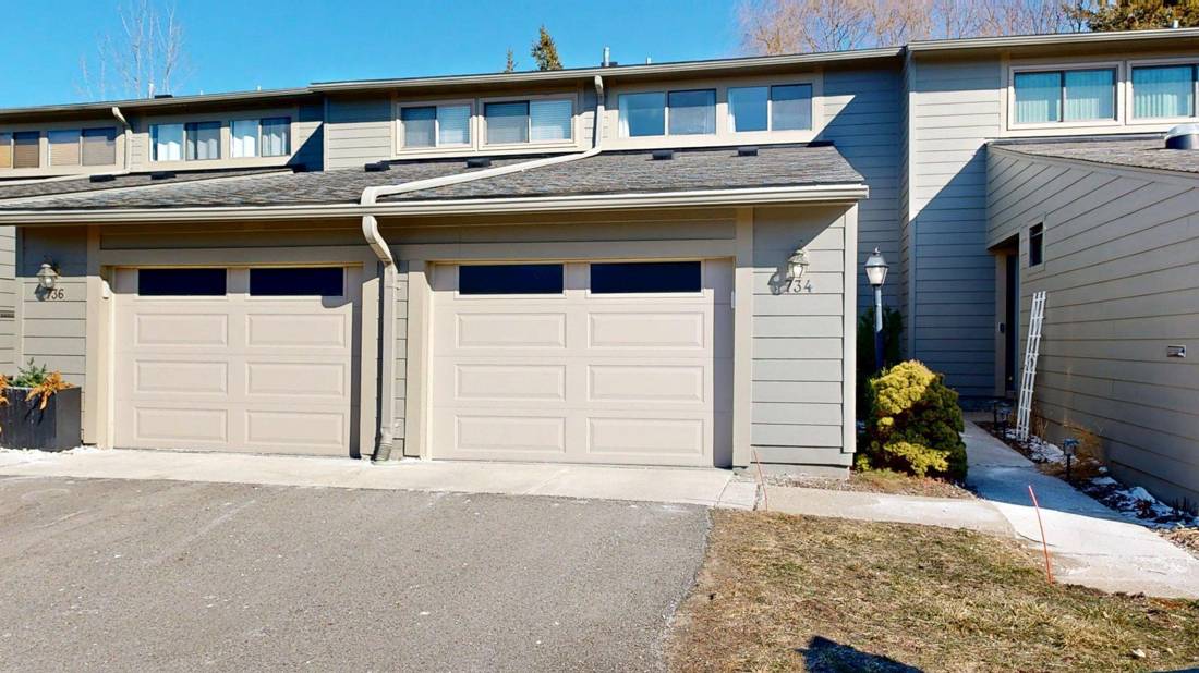 734 Peninsula Court, Ann Arbor, MI 48105