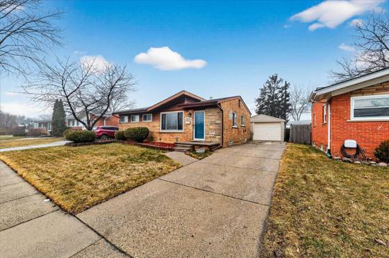 21519 Willow Wisp Street, Saint Clair Shores, MI 48082 photo 2