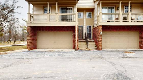 2890 Barclay Way, Ann Arbor, MI 48105 photo 2