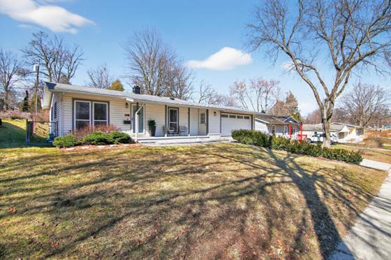 1621 Peach Street, Ann Arbor, MI 48105 photo 2