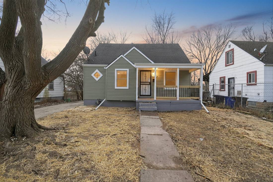 8449 Penrod Street, Detroit, MI 48228